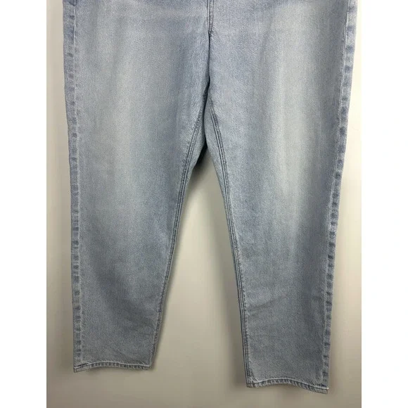American Eagle AE Strigid Mom Jean Light Wash Blue Denim Women's Plus Size 18 - Picture 4 of 11